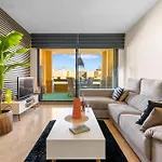 2199-apt With Terrace And Pools * マニルバ