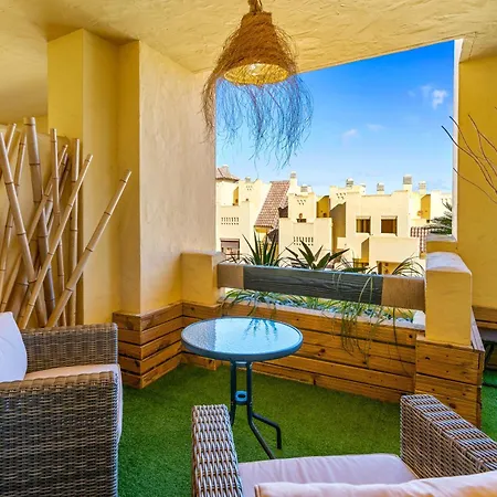 2199-apt With Terrace And Pools 아파트