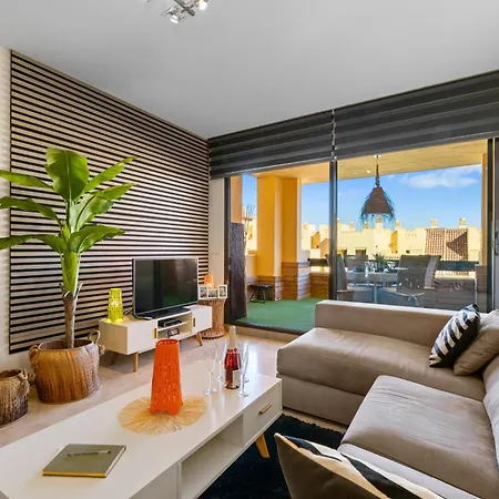 2199-apt With Terrace And Pools 아파트 마닐바