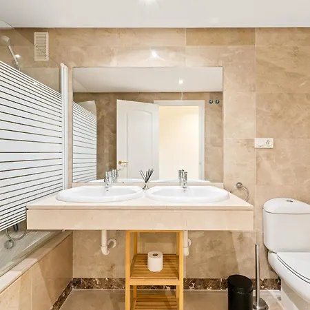 2199-apt With Terrace And Pools 아파트 *