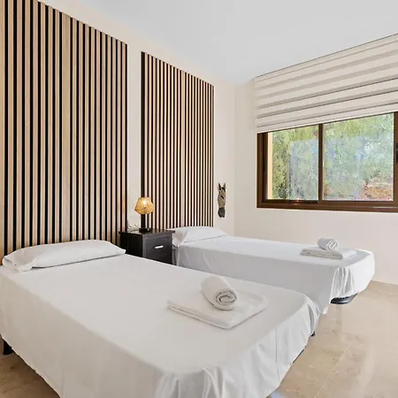 2199-apt With Terrace And Pools *